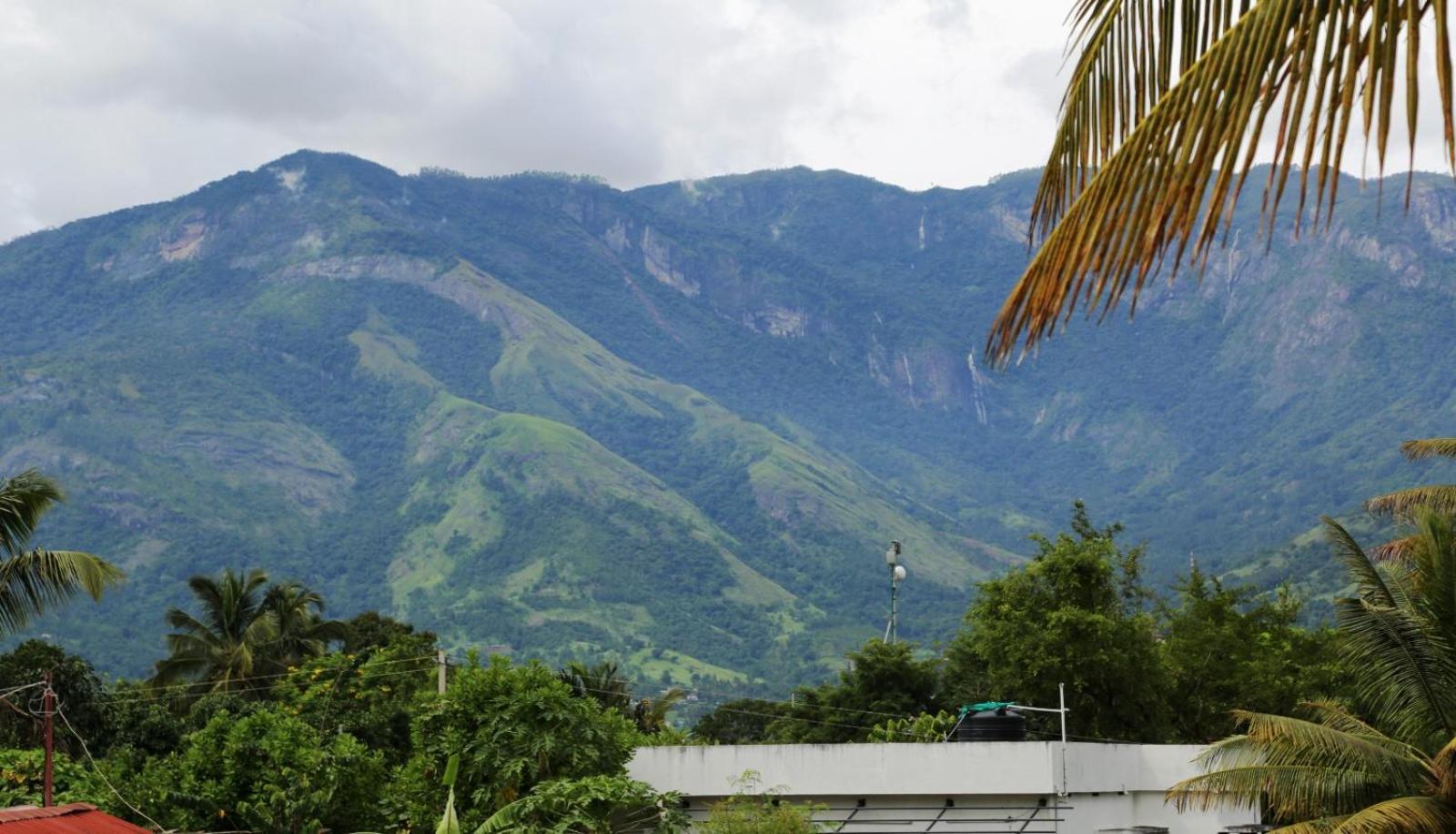 Le Sancta Homestay Maraiyūr Exteriör bild