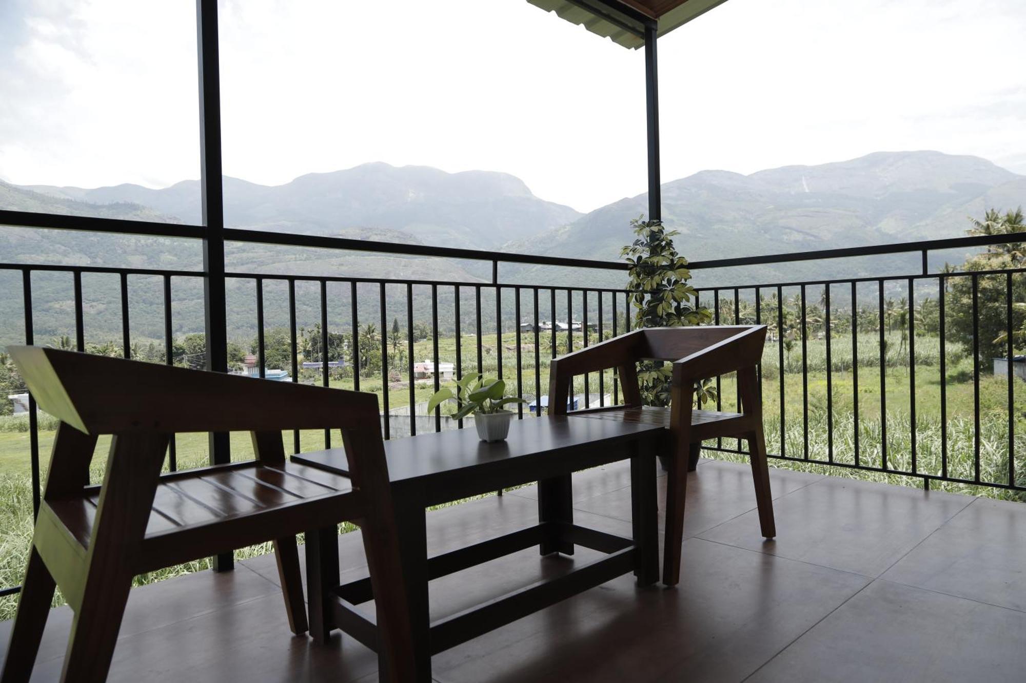 Le Sancta Homestay Maraiyūr Exteriör bild